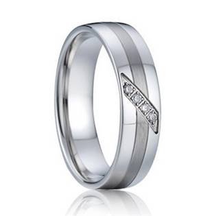 AN1004 Dámský snubní prsten se zirkony