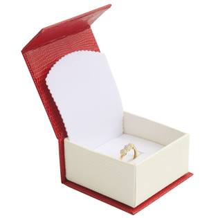 Červená dárková krabička na prsten, magnetické zavírání