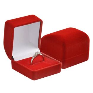 Červená semišová dárková krabička na prsten 