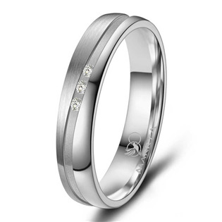 Dámský snubní prsten Titan s diamanty