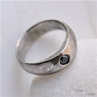 Kovaný prsten damasteel černý diamant 2,7 mm