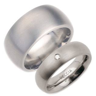 Matné titanové snubní prsteny BOCCIA® s diamantem - pár
