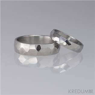 Ocelové snubní prsteny Rock lesklé, diamant 1.7 mm - pár