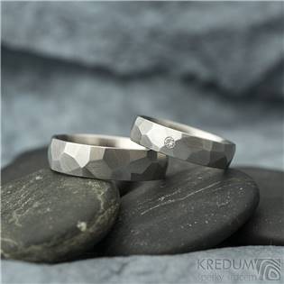 Ocelové snubní prsteny Rock matné, diamant 2.0 mm - pár
