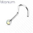 Piercing do nosu - titan