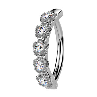 Piercing do pupíku s kytičkami