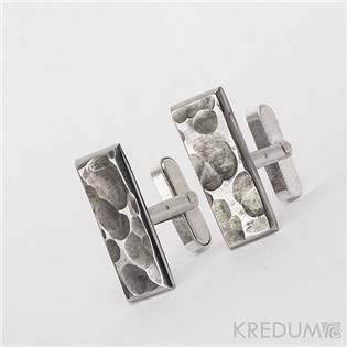 Ručně kované manžetové knoflíky Masiv dent black