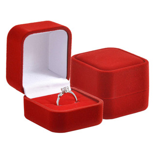 Semišová dárková krabička na prsten - červená