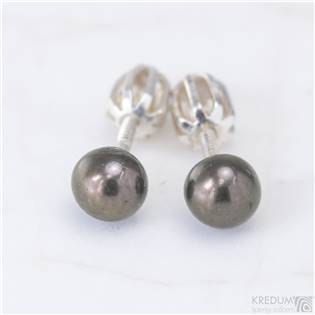 Stříbrné náušnice s hnědými perlami 5 mm