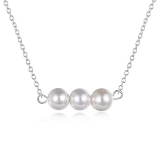 Stříbrný náhrdelník s perličkami