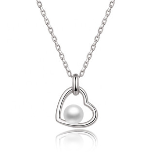 Střibrný náhrdelník s perlou