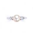 stříbrný prsten perla