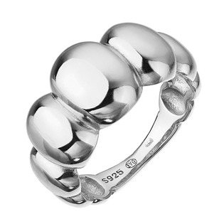 Stříbrný prsten výrazného tvaru