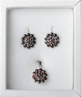 Stříbrný set český granát náušnice + přívěšek