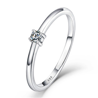 Stříbrný zásnubní prsten MOISSANIT