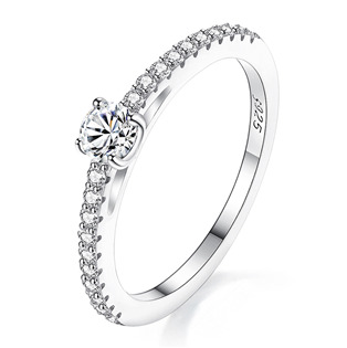 Stříbrný zásnubní prsten s MOISSANITY