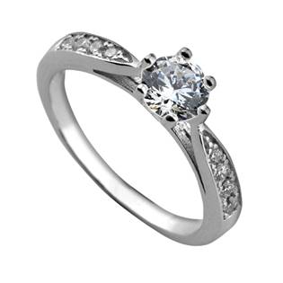 Stříbrný zásnubní prsten se zirkony